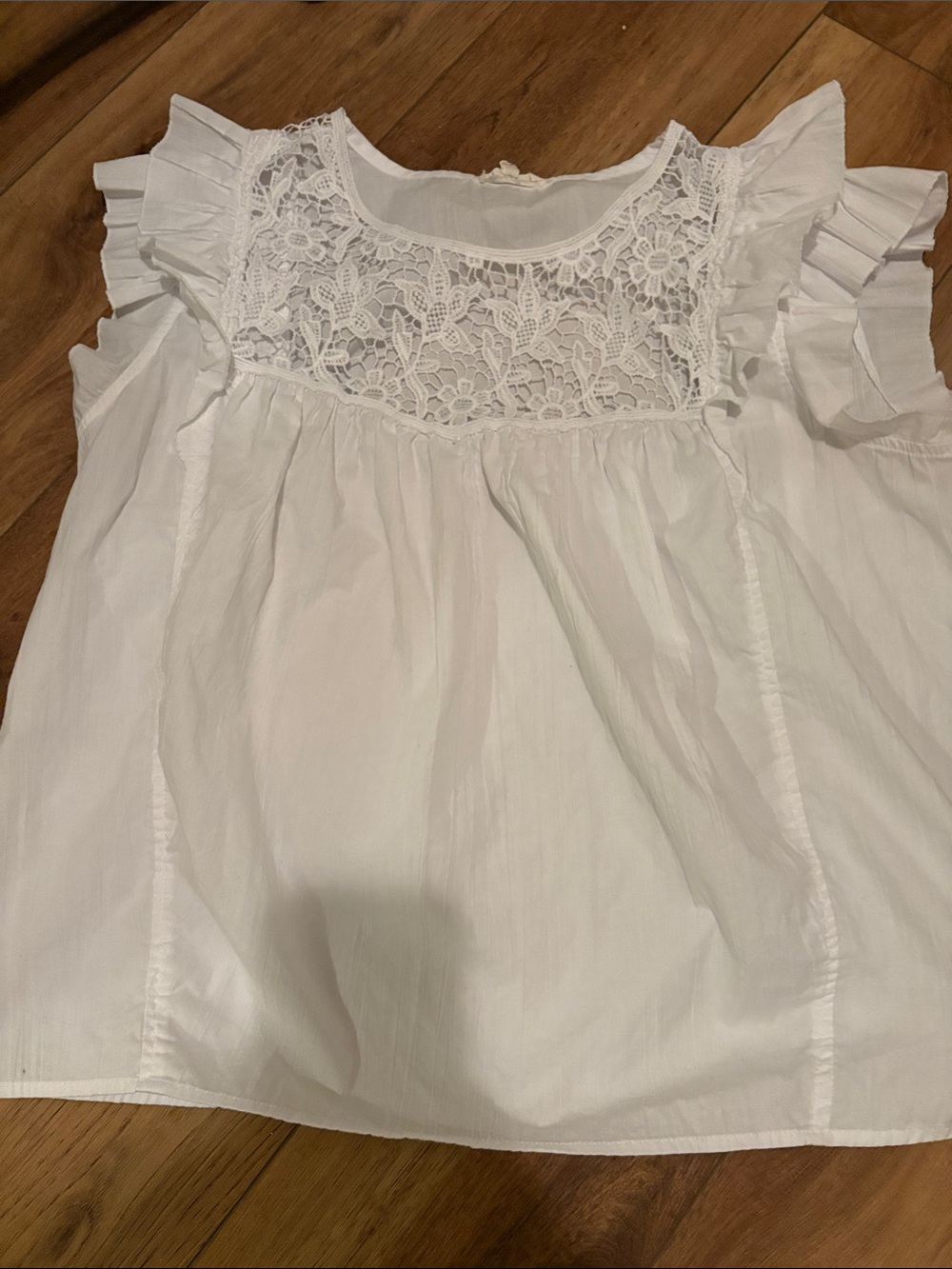 Grand & Greene white cotton’s embroidered top size L